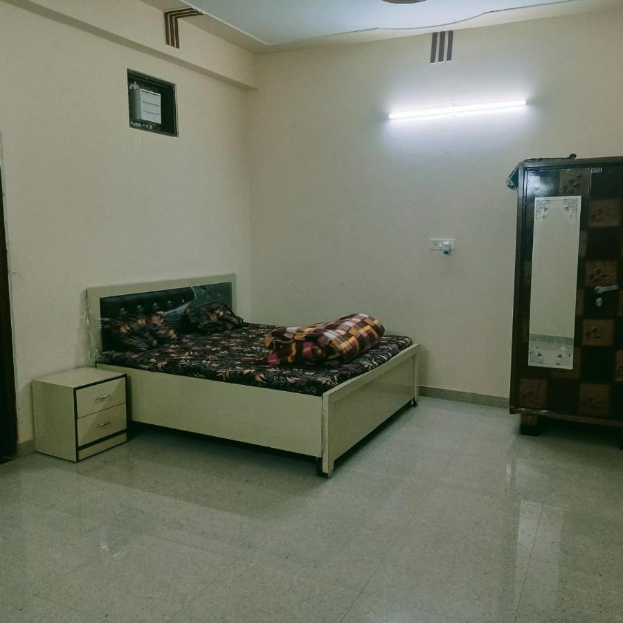 Radha Bhavan Vrindāvan Dış mekan fotoğraf