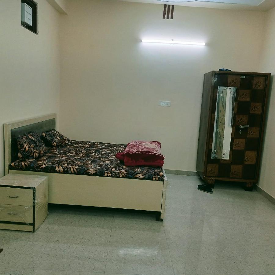 Radha Bhavan Vrindāvan Dış mekan fotoğraf